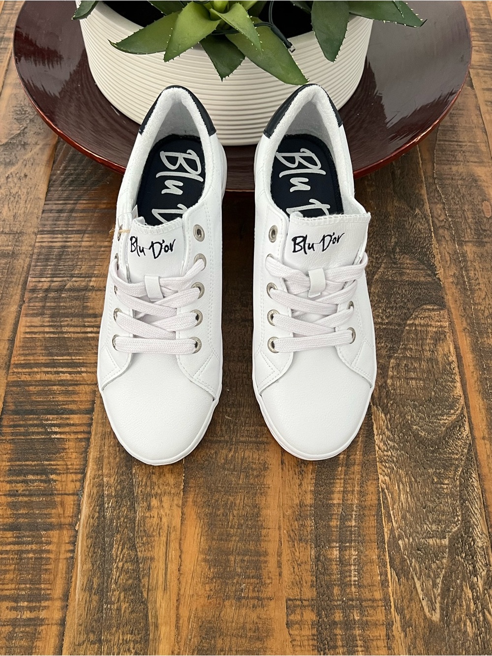 Blu D'or White Leather Lace-Up Sneakers